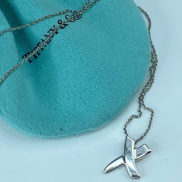 Tiffany & Co Silver 925 Paloma Picasso Kiss X Pendant Necklace JR9298 - Picture 1 of 8